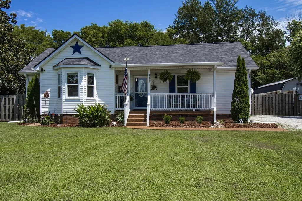 3928 Hearthstone Drive Chapel Hill TN 37034