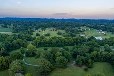 2252 Lewisburg Pike Franklin TN 37064