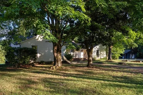 2252 Lewisburg Pike Franklin TN 37064
