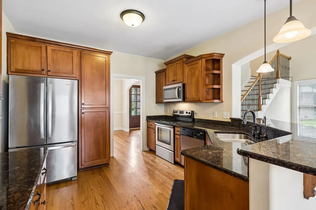 208 Chapel Ct, S Hendersonville TN 37075