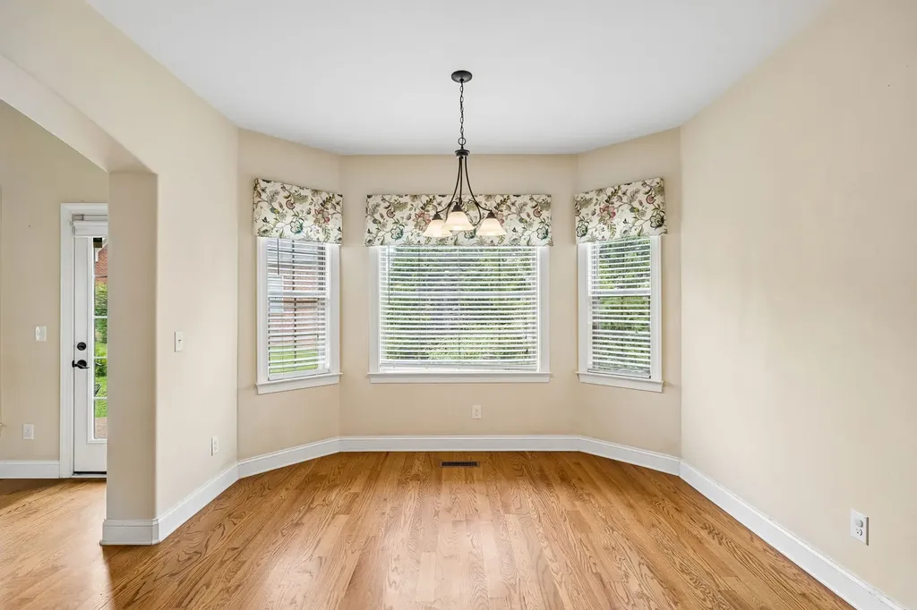 208 Chapel Ct, S Hendersonville TN 37075