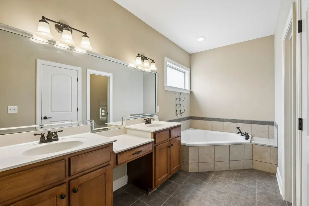 208 Chapel Ct, S Hendersonville TN 37075