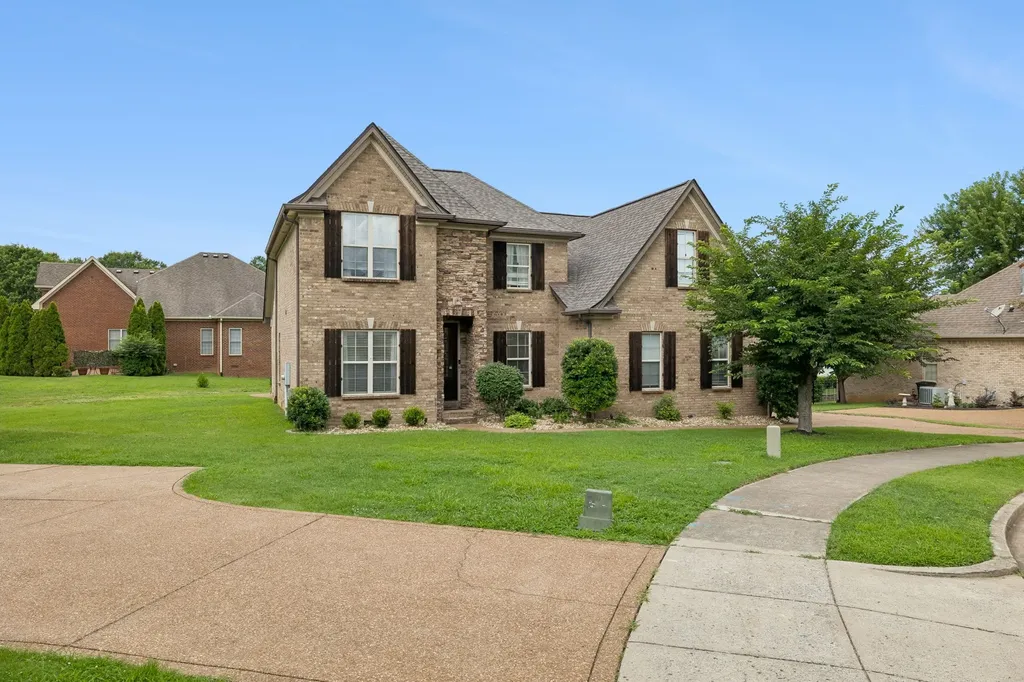 208 Chapel Ct, S Hendersonville TN 37075