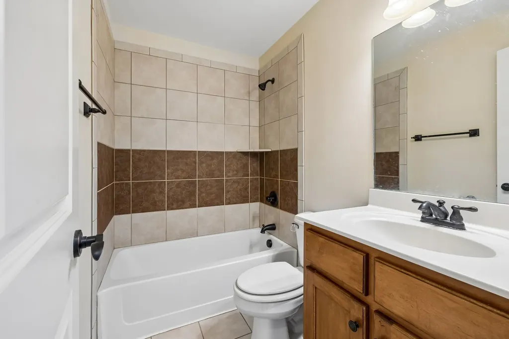 208 Chapel Ct, S Hendersonville TN 37075