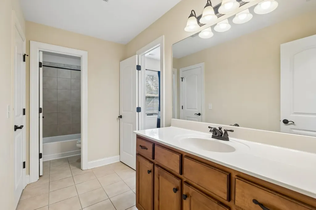 208 Chapel Ct, S Hendersonville TN 37075