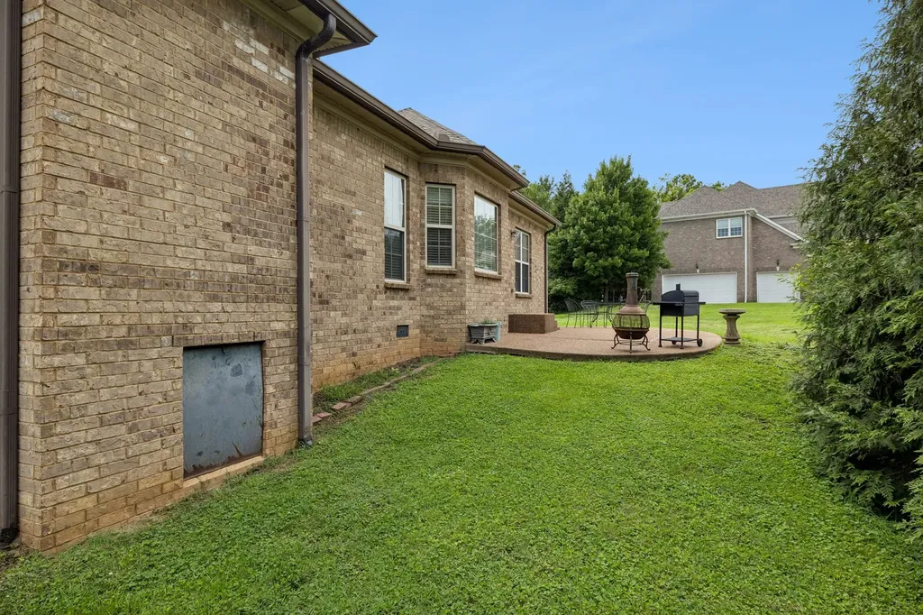208 Chapel Ct, S Hendersonville TN 37075