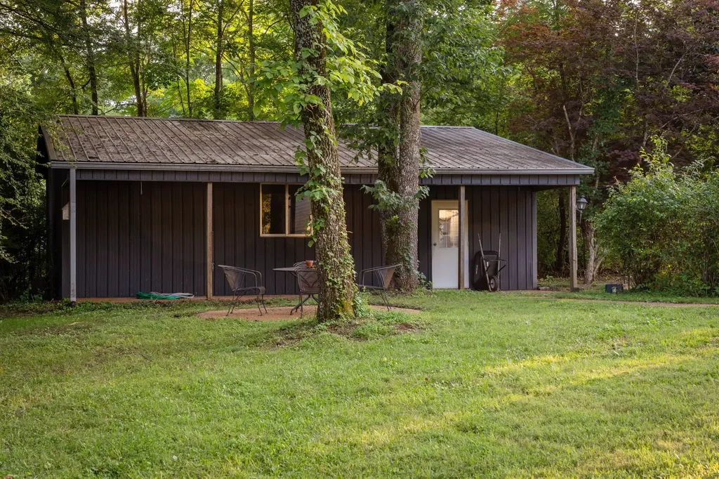 2252 Lewisburg Pike Franklin TN 37064