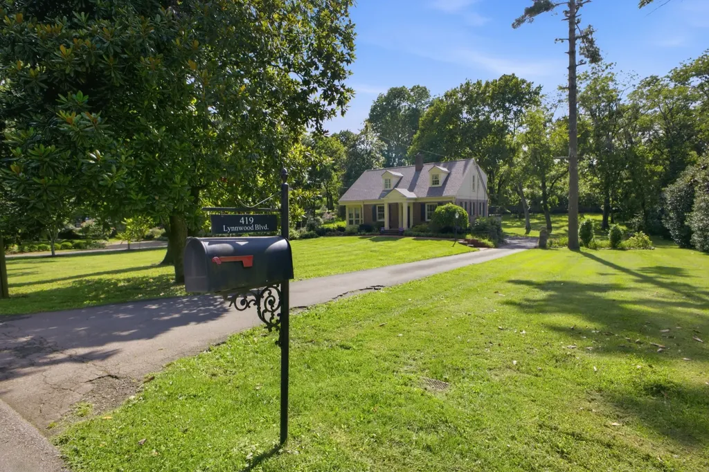 419 Lynnwood Boulevard Nashville TN 37205