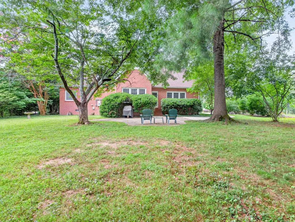 108 Fairways Blvd, N Tullahoma TN 37388