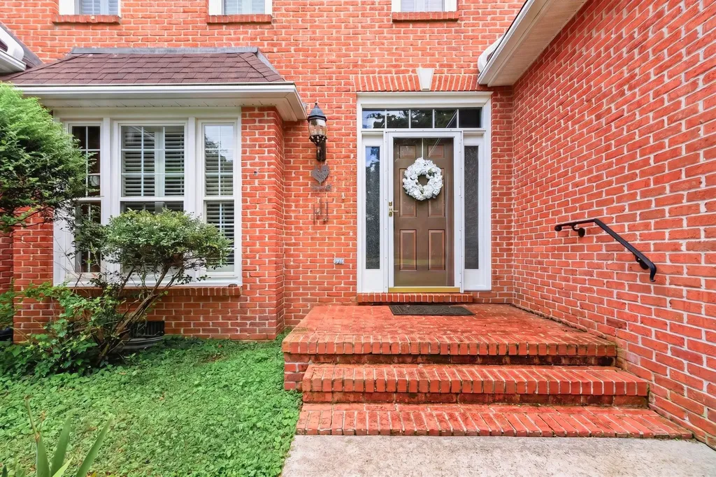 108 Fairways Blvd, N Tullahoma TN 37388