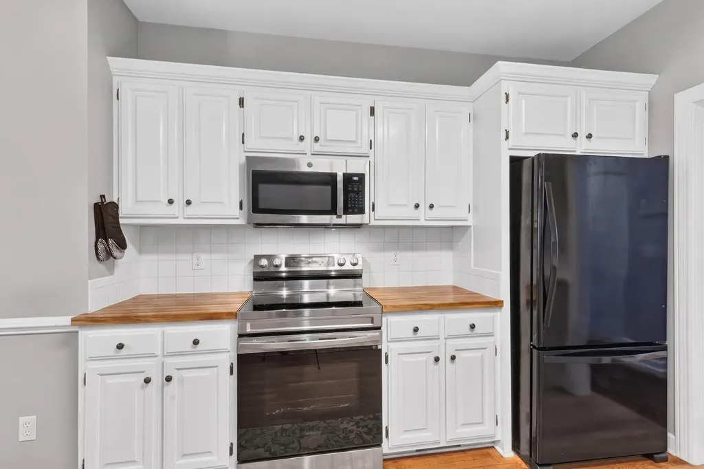 108 Fairways Blvd, N Tullahoma TN 37388