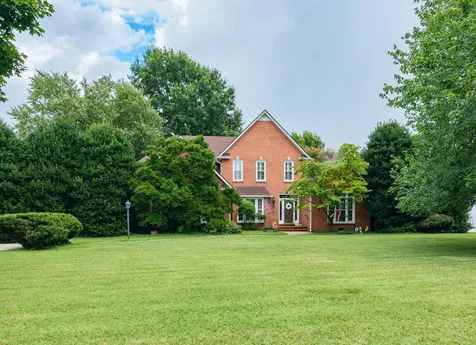 108 Fairways Blvd, N Tullahoma TN 37388