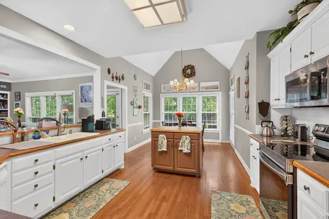 108 Fairways Blvd, N Tullahoma TN 37388