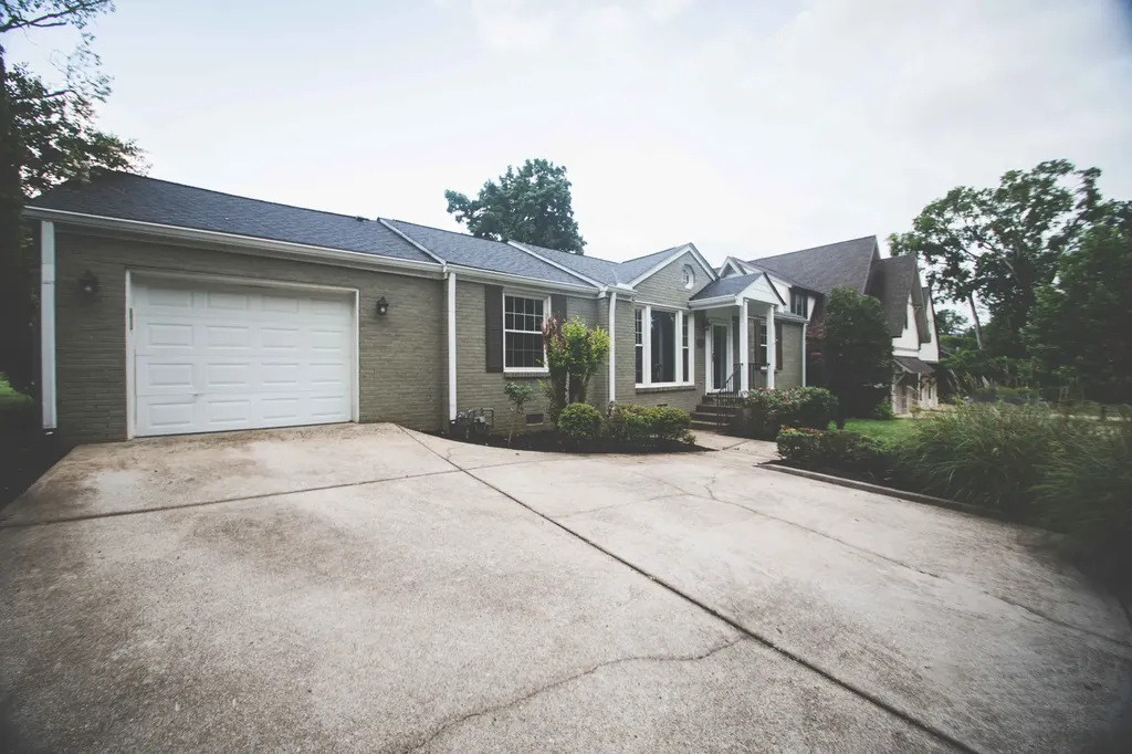 967 Greerland Drive Nashville TN 37204