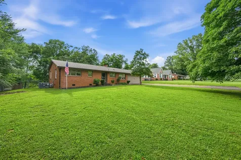 783 N Broad Street Lexington TN 38351