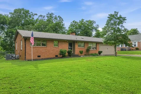 783 N Broad Street Lexington TN 38351