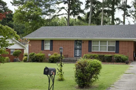 12 Knollwood Drive Jackson TN 38305