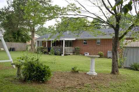 12 Knollwood Drive Jackson TN 38305