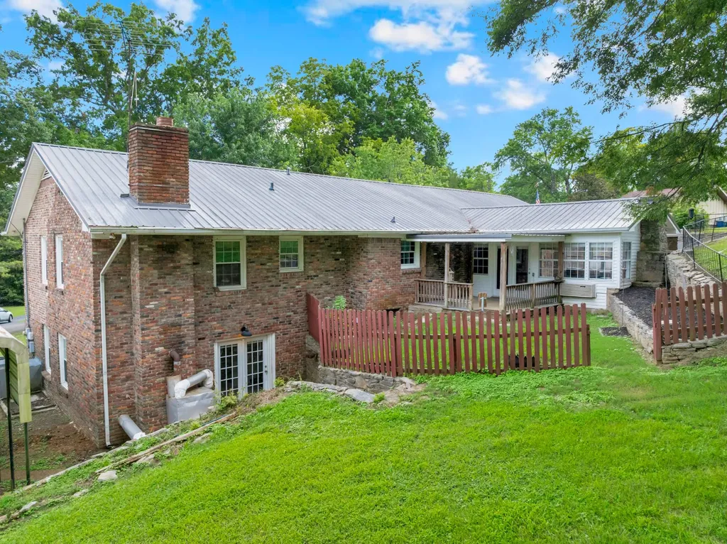 102 Jefferson Drive Columbia TN 38401