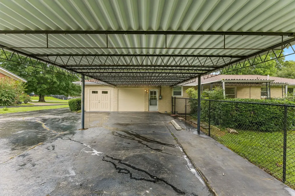 3005 Sheddan Drive Columbia TN 38401