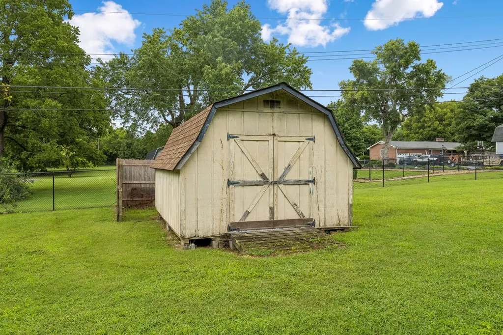 3005 Sheddan Drive Columbia TN 38401