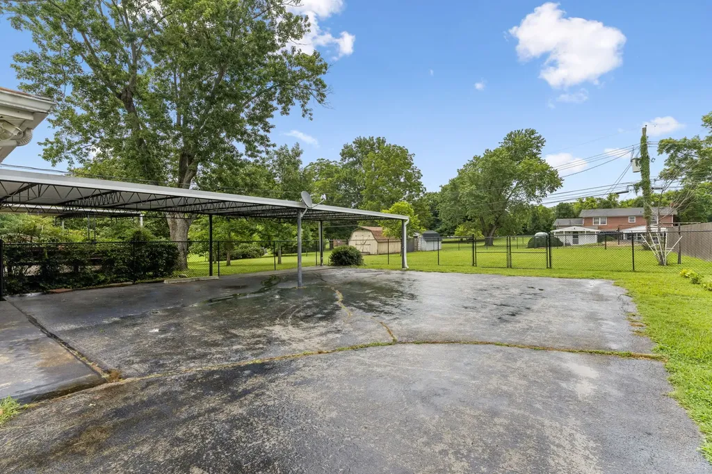 3005 Sheddan Drive Columbia TN 38401