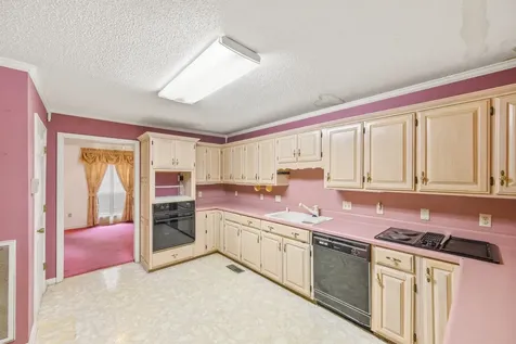 435 Lakeshore Drive Lexington TN 38351