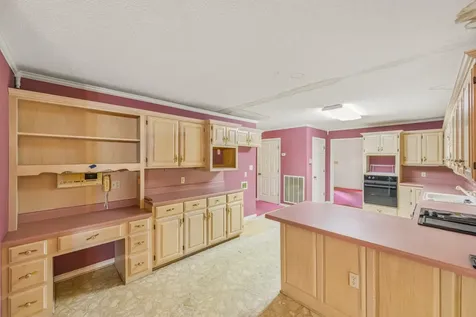 435 Lakeshore Drive Lexington TN 38351