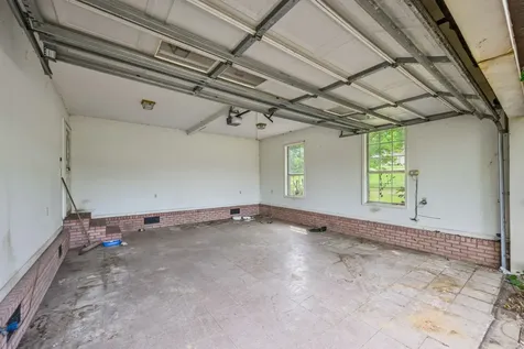 435 Lakeshore Drive Lexington TN 38351