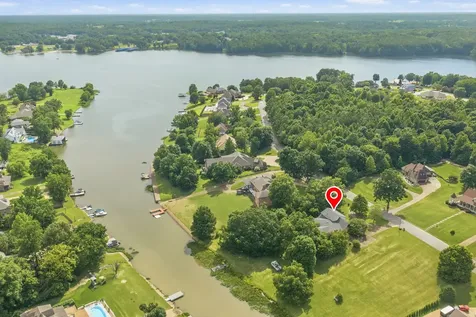 435 Lakeshore Drive Lexington TN 38351