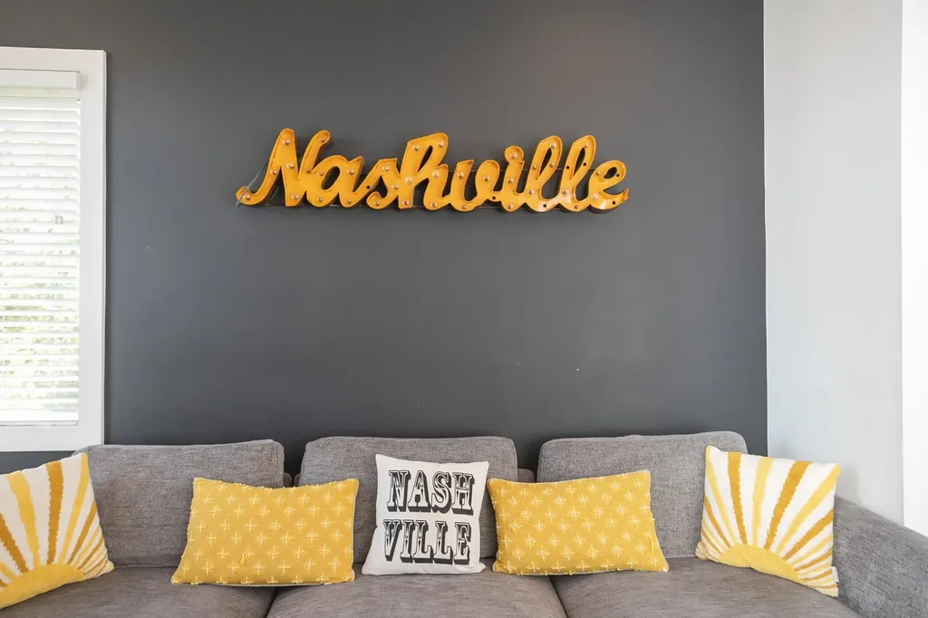 2511 Clifton Avenue Nashville TN 37209