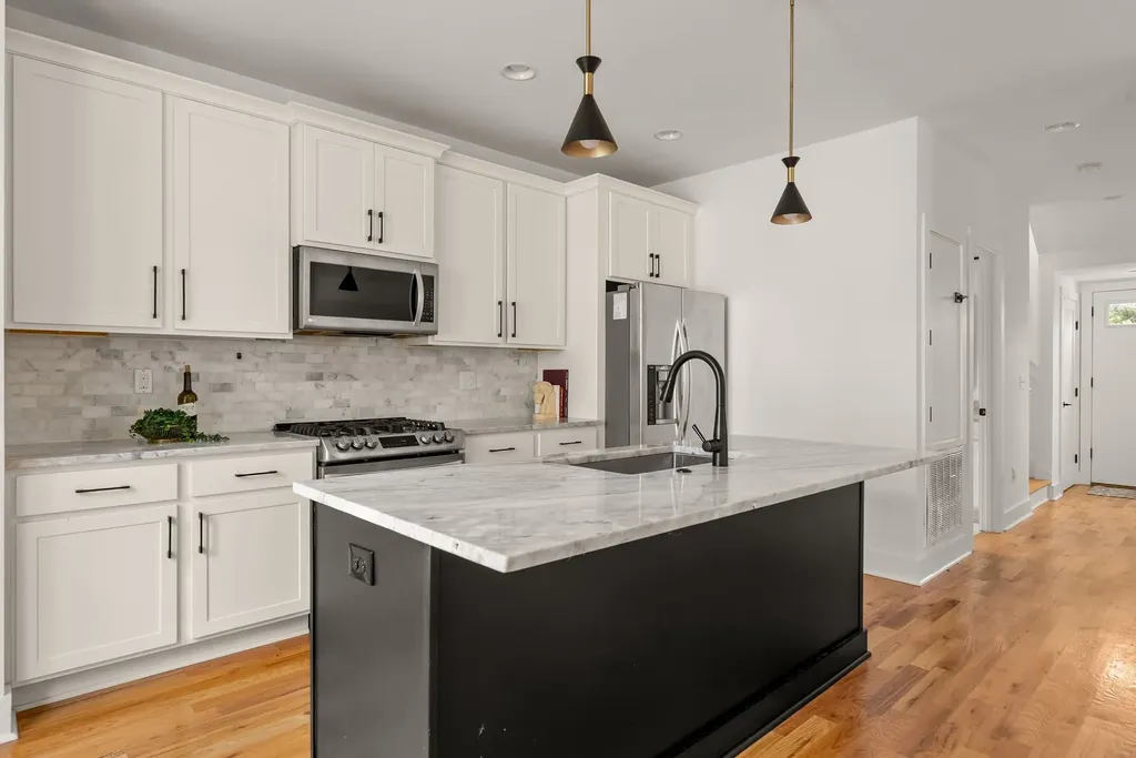 61B Cannon Street Nashville TN 37210