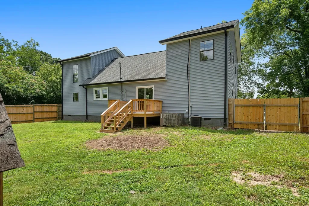 698 Chambers Street Gallatin TN 37066