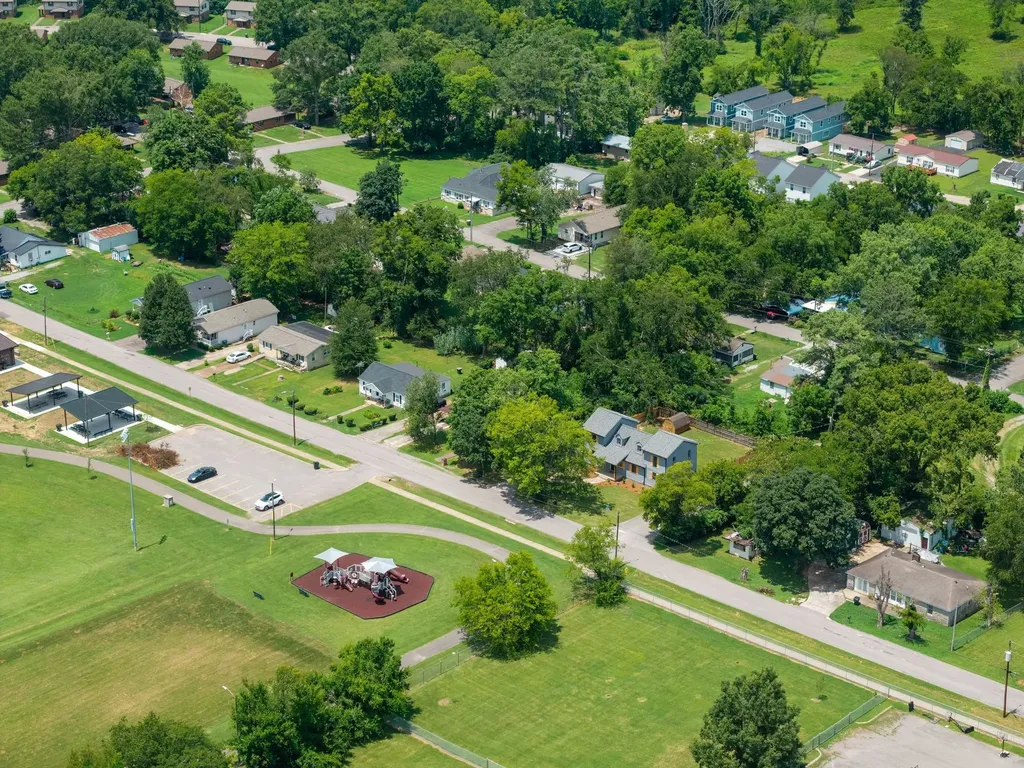 698 Chambers Street Gallatin TN 37066