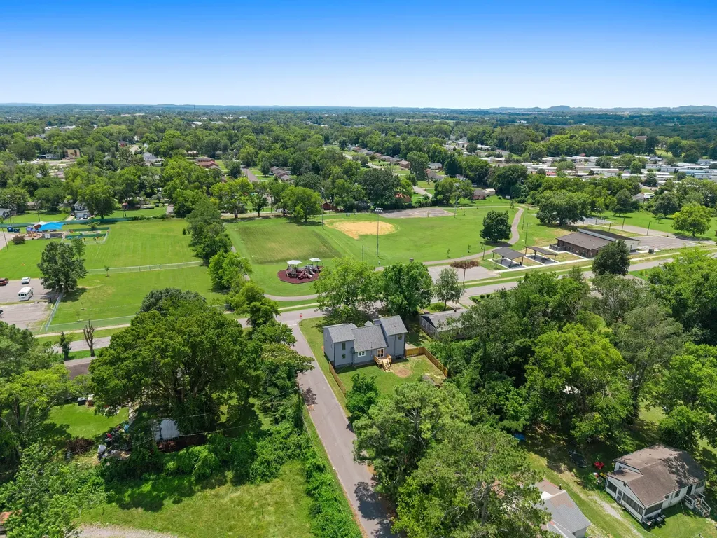 698 Chambers Street Gallatin TN 37066