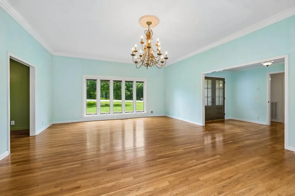 702 Wilson Pike Brentwood TN 37027