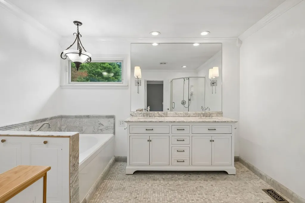 702 Wilson Pike Brentwood TN 37027