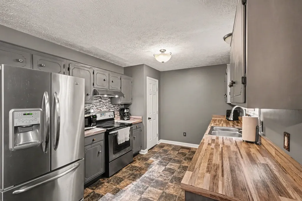 606 Fairgrounds Court Lebanon TN 37087