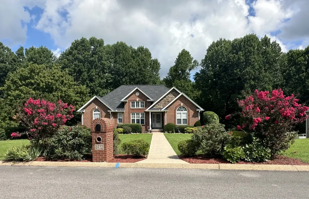 1422 Grassland Drive Ashland City TN 37015