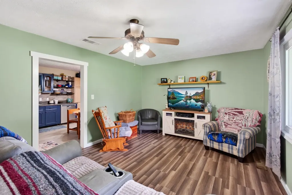 3690 Shady Oak Circle Cookeville TN 38501