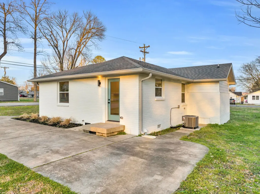 289B Nokes Drive Hendersonville TN 37075