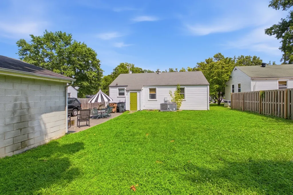 5625 Meadowcrest Lane Nashville TN 37209