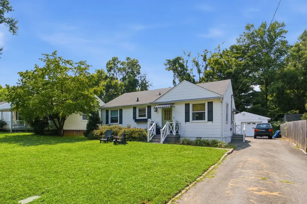 5625 Meadowcrest Lane Nashville TN 37209