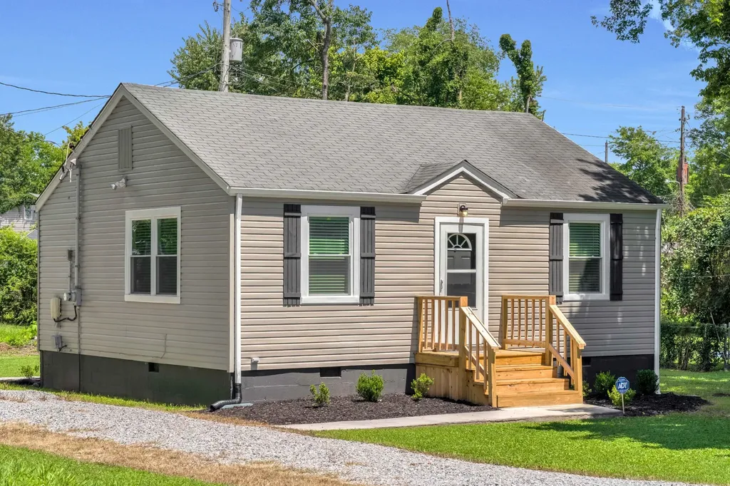 303 Park Lane Clarksville TN 37042