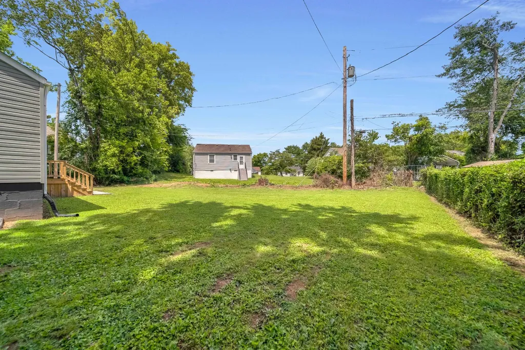 303 Park Lane Clarksville TN 37042