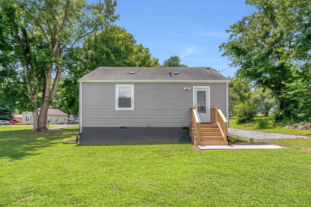 303 Park Lane Clarksville TN 37042
