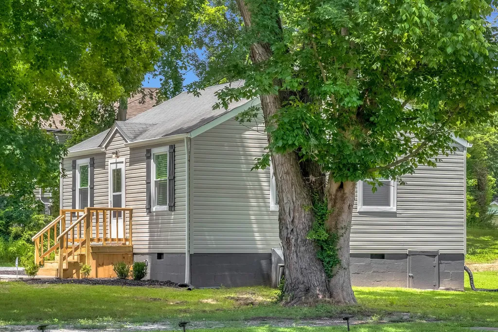 303 Park Lane Clarksville TN 37042