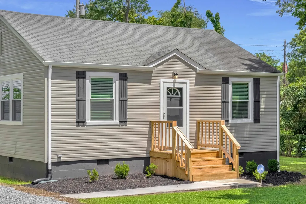 303 Park Lane Clarksville TN 37042