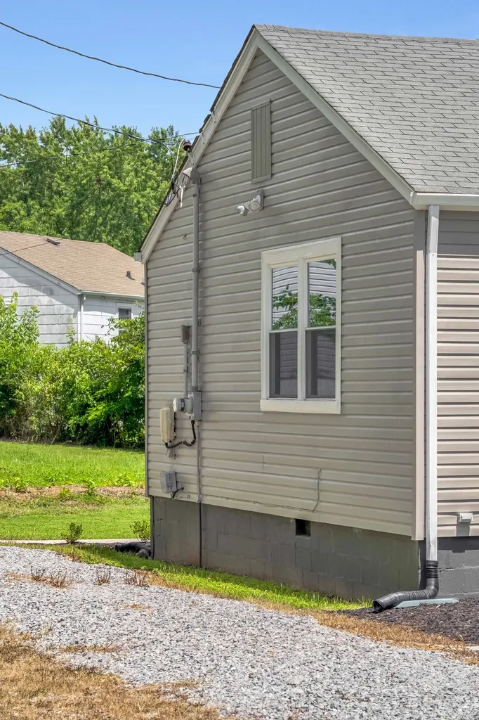 303 Park Lane Clarksville TN 37042