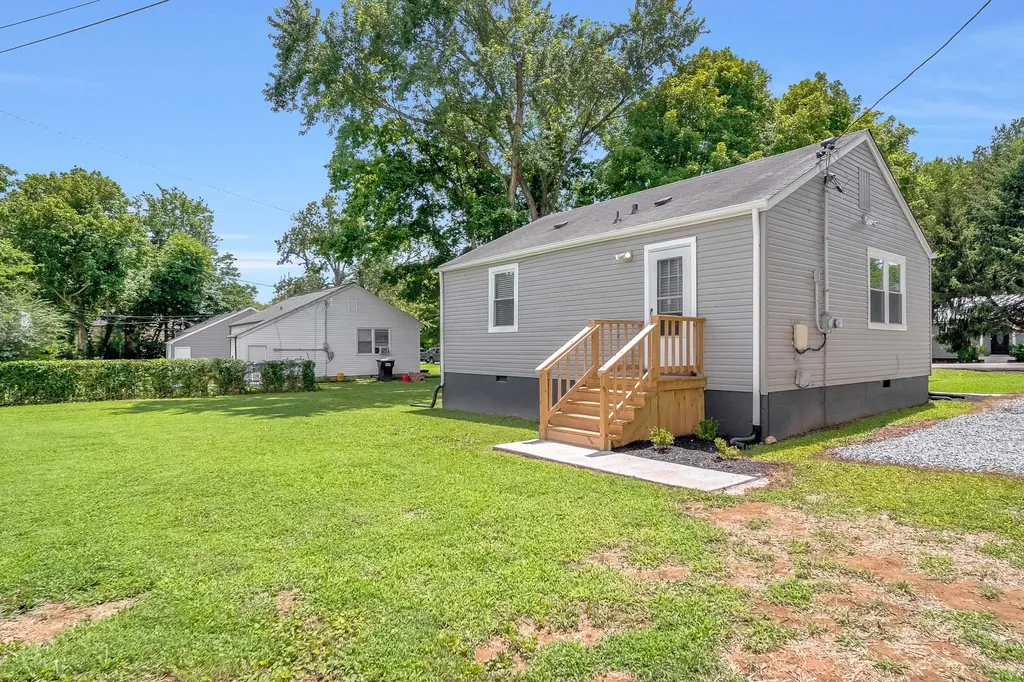 303 Park Lane Clarksville TN 37042